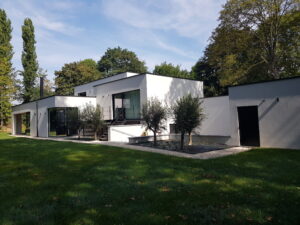 Transformation d’une habitation avec toiture a versants en toit plat – Tournai