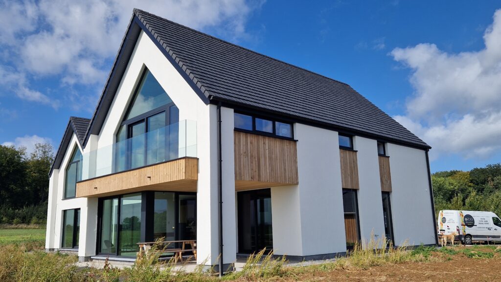Transformation d’une habitation avec toiture a versants en toit plat – Tournai